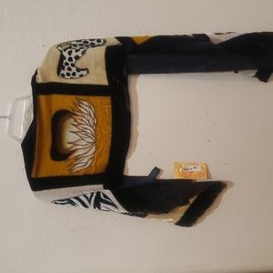 RED FISH DESIGN HAND PAINTED VELVET SCARF NWT Shoe pattern